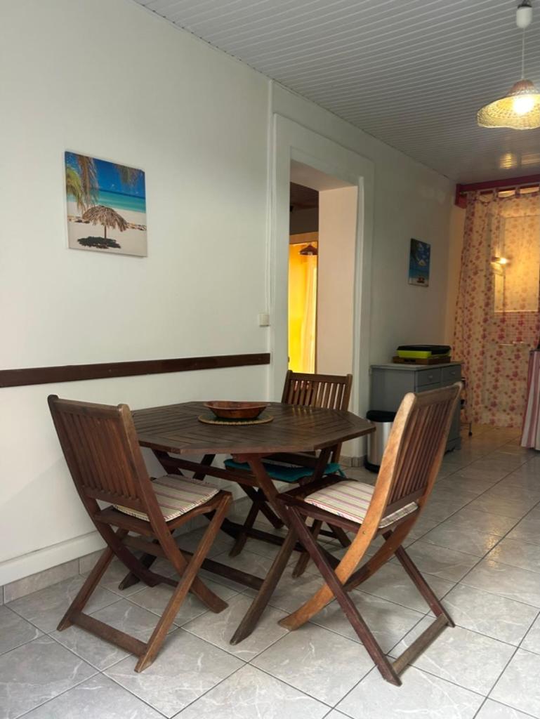 Le Cocon De Lollita Apartment Sainte-Anne  Bagian luar foto